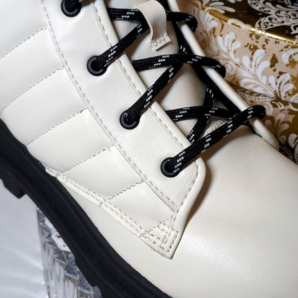 Girls Quilted Combat Boot - Picture 9 of 14